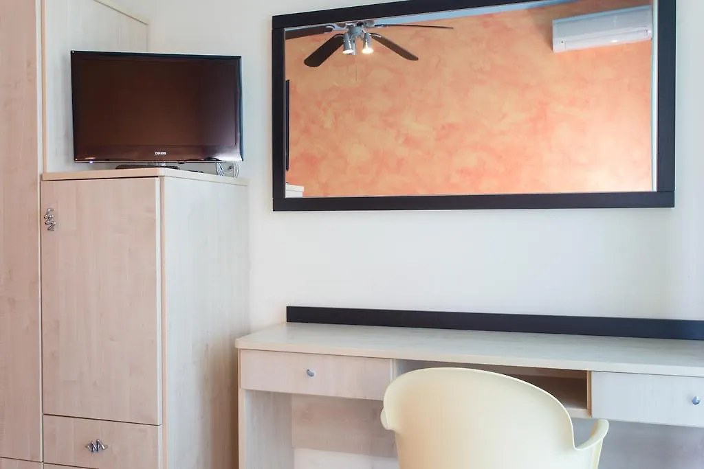 Hotel New Castle Cesenatico 3*,